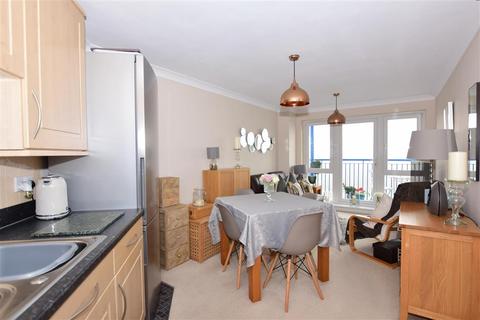 35 Fairfield Square, Gravesend, DA11 0DT