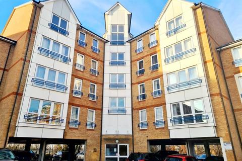 35 Fairfield Square, Gravesend, DA11 0DT