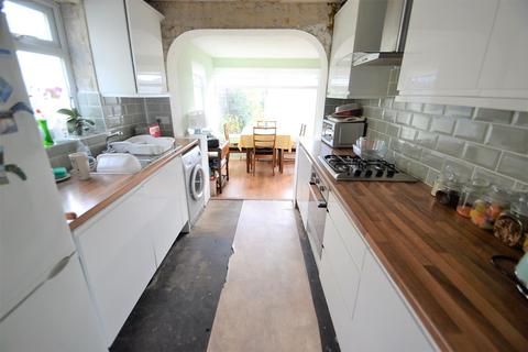 16 Armstrong Road, Feltham, TW13 6UP