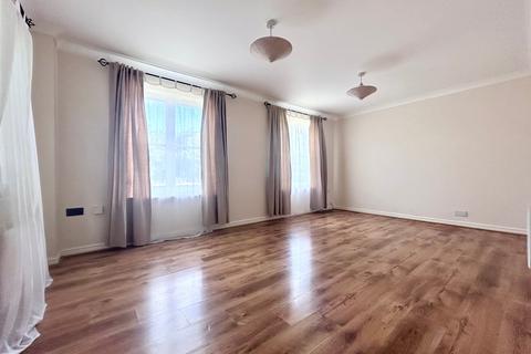 3 bedroom terraced house to rent, Old Gloucester Road, Cheltenham GL51