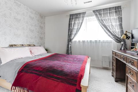 44 Harvesters Close, Isleworth, TW7 7PP