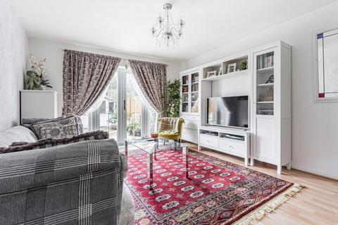 44 Harvesters Close, Isleworth, TW7 7PP