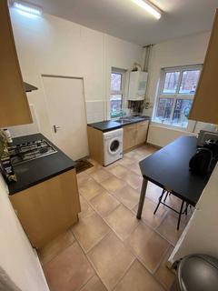 3 bedroom terraced house to rent, Mabfield Road, Fallowfield