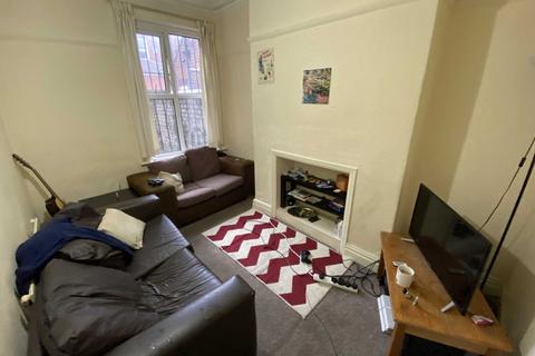 3 bedroom terraced house to rent, Furness Road, Manchester