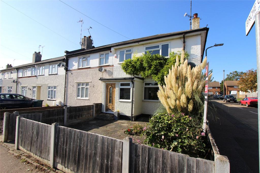 Danescroft Drive, LeighonSea, SS9 3 bed end of terrace house £1,300 pcm (£300 pw)