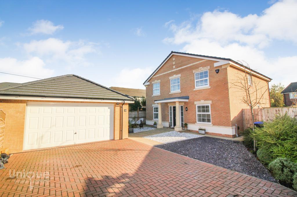 Redwood Boulevard, Blackpool, FY4 4 bed detached house £355,000