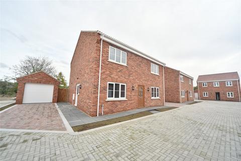 4 bedroom detached house to rent, Skye Gardens, Feltwell, Thetford, IP26