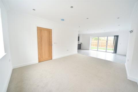 4 bedroom detached house to rent, Skye Gardens, Feltwell, Thetford, IP26