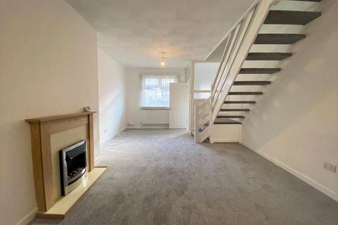 3 bedroom terraced house to rent, Southsea, Reginald Road Unfurnished
