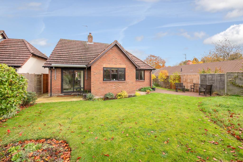 Tenbury Wells, Worcestershire, WR15 8PF 3 bed detached bungalow for