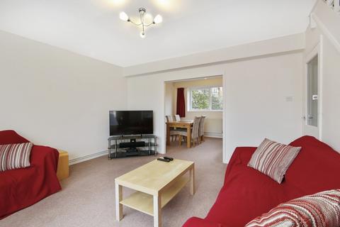 63 Oakways, Eltham, London, SE9 2NZ
