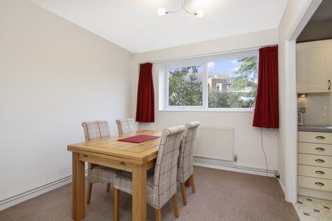 63 Oakways, Eltham, London, SE9 2NZ