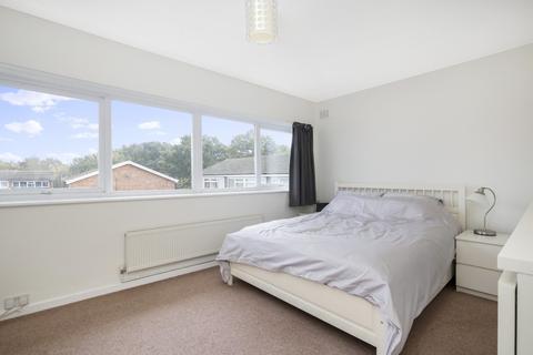 63 Oakways, Eltham, London, SE9 2NZ