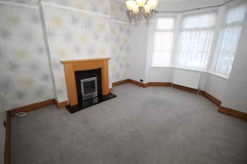 3 bedroom terraced house to rent, Castleford Road, Normanton