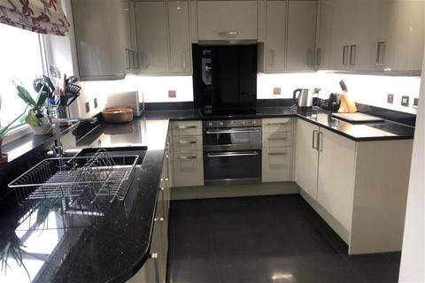 66 Milton Hall Road, Gravesend, DA12 1QW