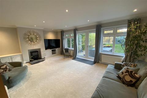 6 Beechwood Gardens, Meopham, Gravesend, DA13 0SD