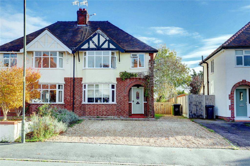 King Avenue, Droitwich, WR9 4 bed semidetached house £285,000