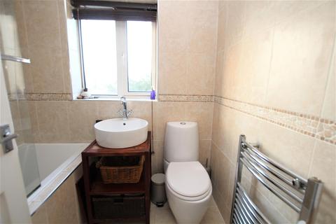11 Farriers Croft, Bradford, BD2 1ET