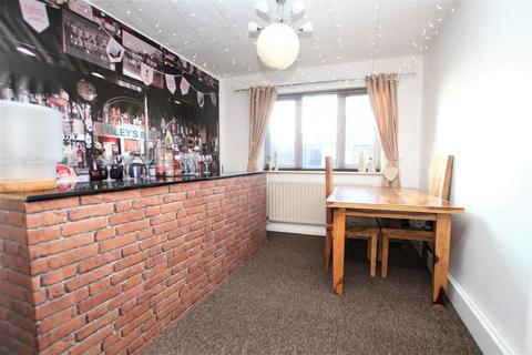 11 Farriers Croft, Bradford, BD2 1ET