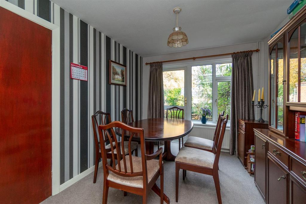 Lounge / Dining Room