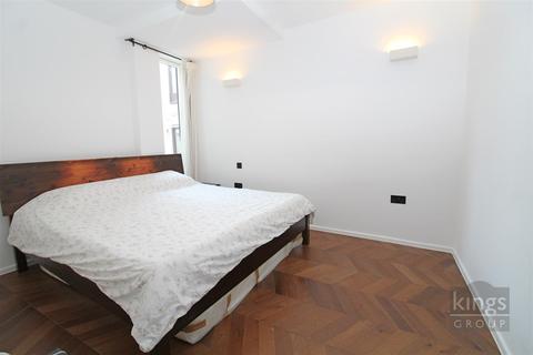 Flat 4, 39 Gransden Avenue, London, E8 3QA
