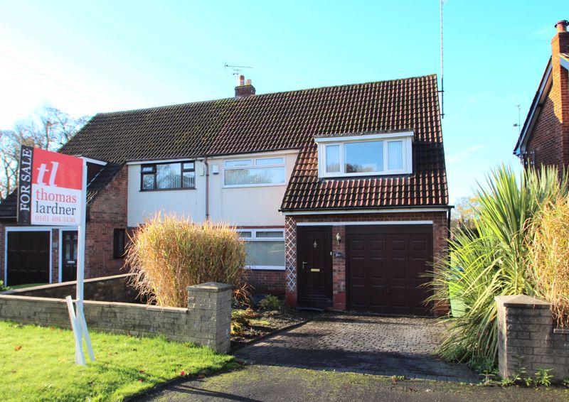 Fortyacre Drive, Bredbury 3 bed semidetached house £225,000