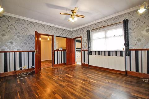 118 Clark Road, Wolverhampton, WV3 9PD