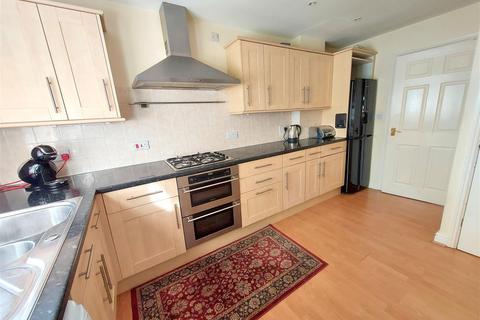 4 Bell Row, Stourport-on-severn, DY13 9HN