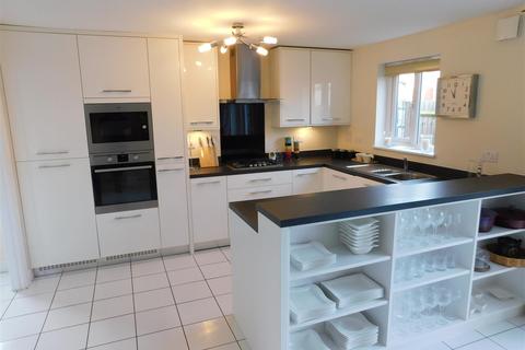 10 Braeburn Close, Stourport-on-severn, DY13 8DQ