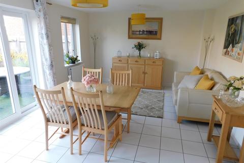 10 Braeburn Close, Stourport-on-severn, DY13 8DQ