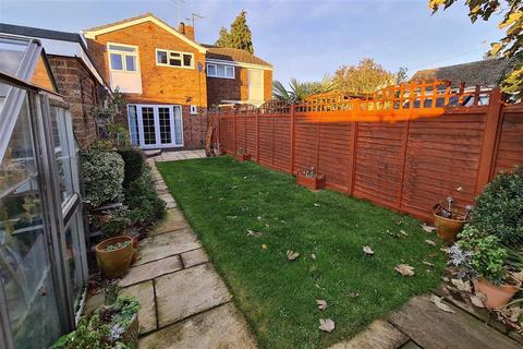 2 Winston Close, Leighton Buzzard, LU7 3DL