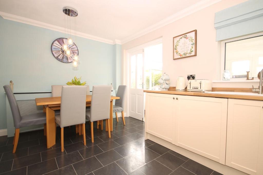 Kitchen diner