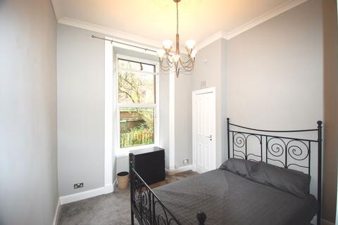 5 Barrington Drive, Glasgow, G4 9DS