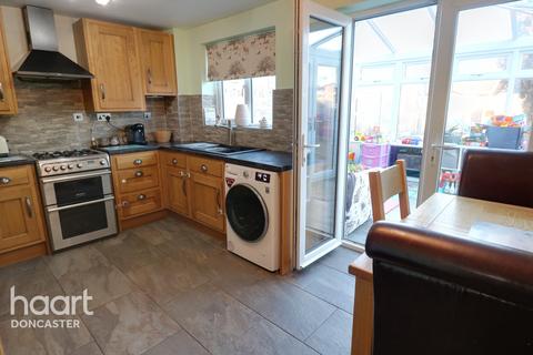 73 Aldcliffe Crescent, Doncaster, DN4 9SE