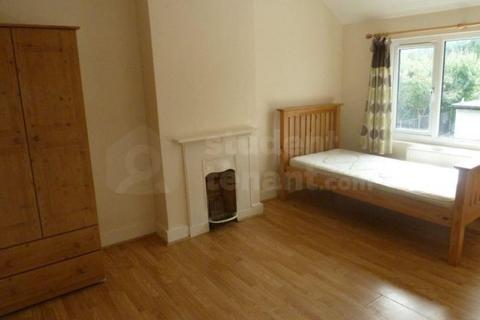 5 bedroom house share to rent - Chase Road