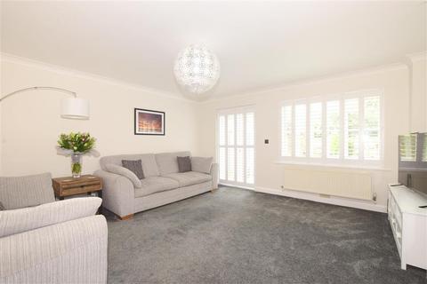 9 High Trees, Fittleworth, Pulborough, RH20 1HH