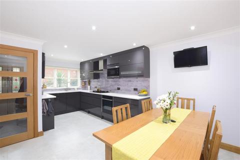 9 High Trees, Fittleworth, Pulborough, RH20 1HH