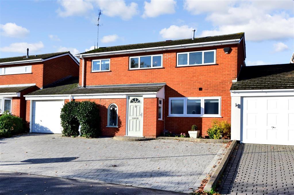 Gaynesford, Basildon, Essex 4 bed detached house £600,000