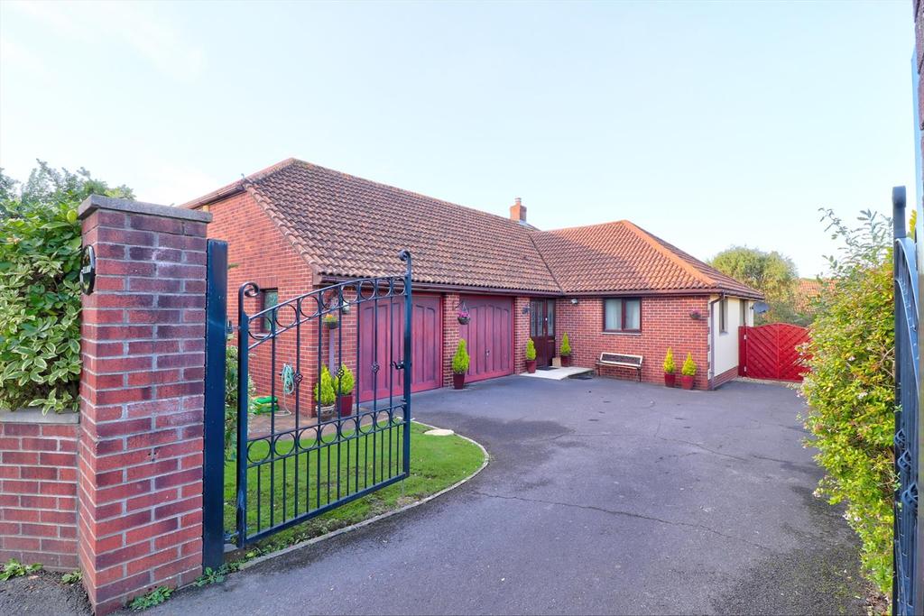 Limers Lane, Northam, Bideford 3 bed detached bungalow £535,000