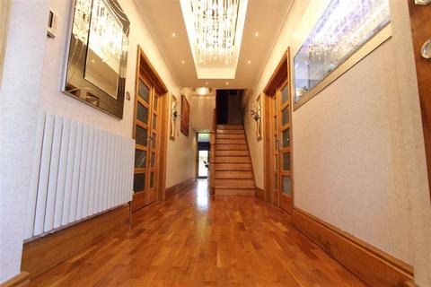 21 Alloa Road, Ilford, IG3 9SW