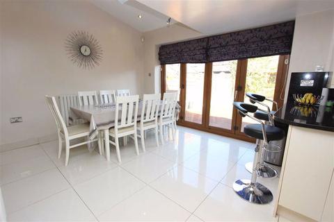 21 Alloa Road, Ilford, IG3 9SW