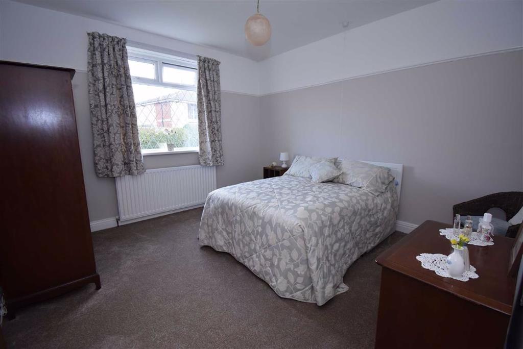 Mowbray Road, South Shields 1 bed semidetached bungalow for sale £