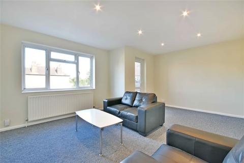 2 bedroom flat to rent, Vines Avenue, Finchley Central, London, N3