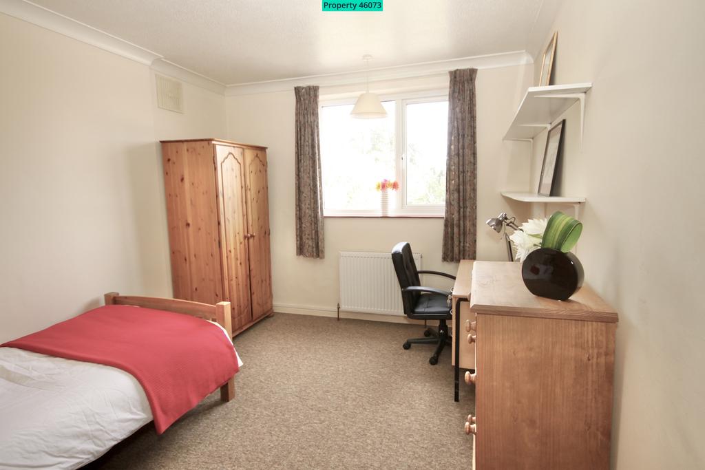 Bedrooom 2