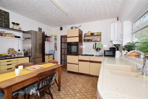 64 Botany Road, Kingsgate, Broadstairs, CT10 3SF