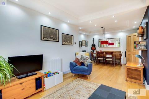 6 Serbin Close, London, E10 6JL