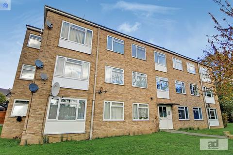 6 Serbin Close, London, E10 6JL