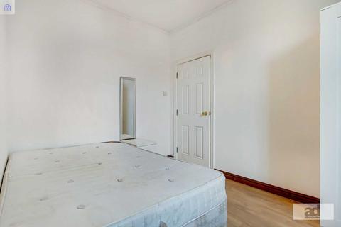 68 Dunedin Road, London, E10 5NJ