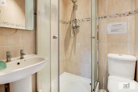 68 Dunedin Road, London, E10 5NJ