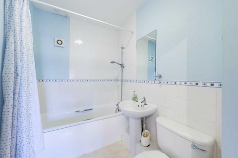 63 River Park, Hemel Hempstead, HP1 1RB